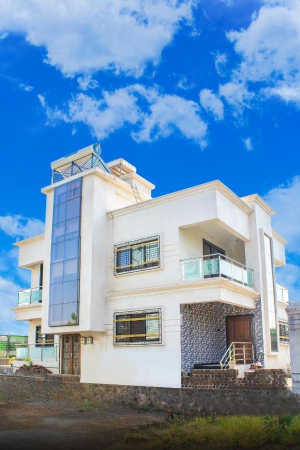 Sukhakarta Holiday Home อลีบาก ภายนอก รูปภาพ
