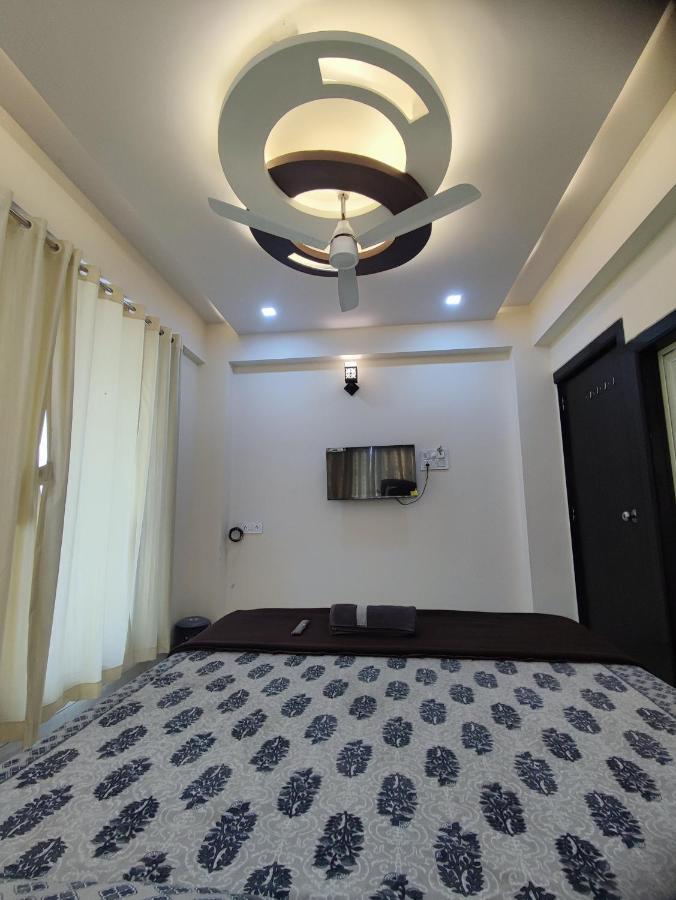 Sukhakarta Holiday Home อลีบาก ภายนอก รูปภาพ