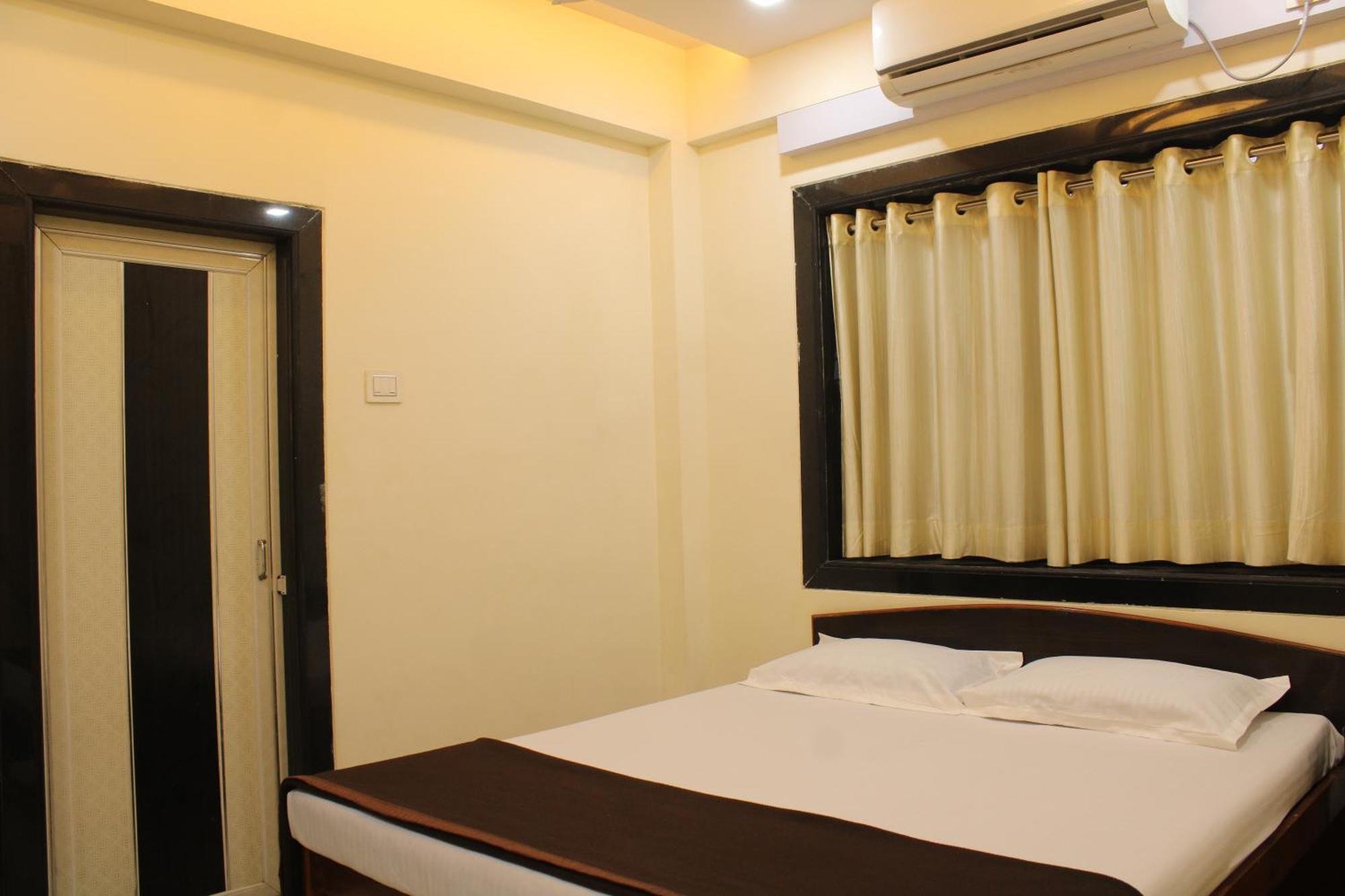 Sukhakarta Holiday Home อลีบาก ภายนอก รูปภาพ