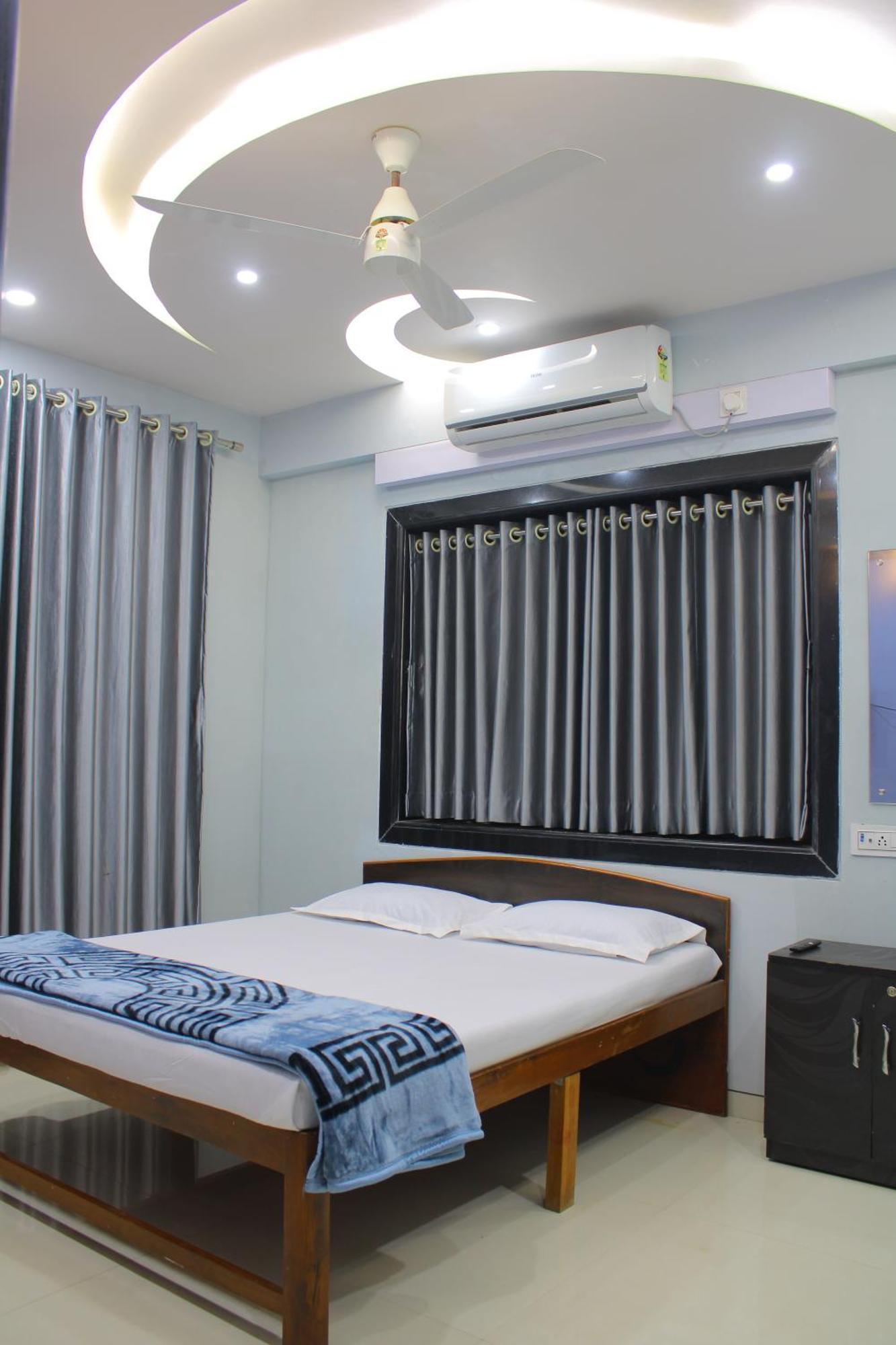 Sukhakarta Holiday Home อลีบาก ภายนอก รูปภาพ