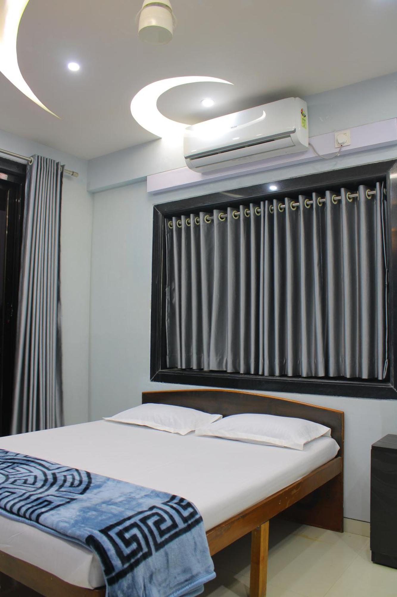 Sukhakarta Holiday Home อลีบาก ภายนอก รูปภาพ