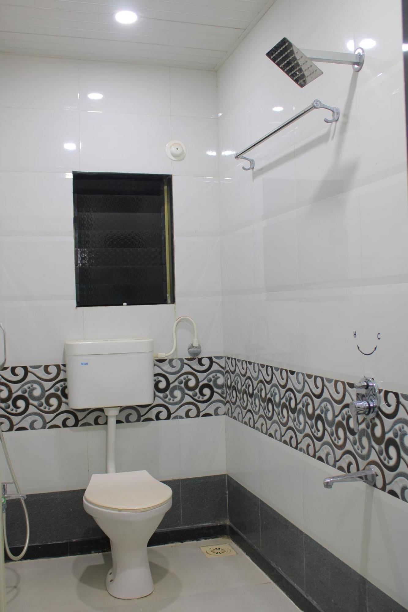 Sukhakarta Holiday Home อลีบาก ภายนอก รูปภาพ