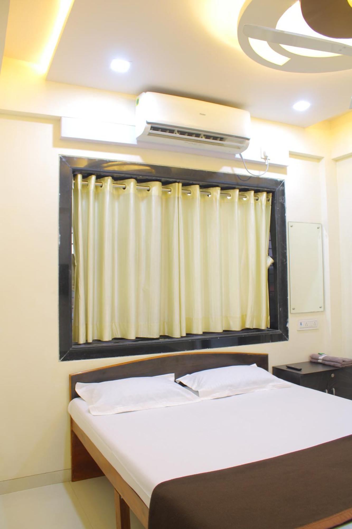 Sukhakarta Holiday Home อลีบาก ภายนอก รูปภาพ