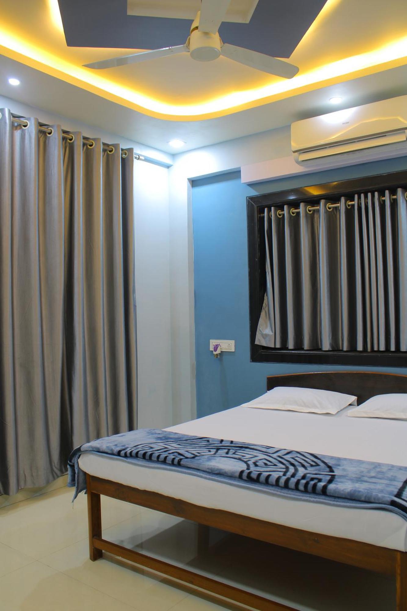 Sukhakarta Holiday Home อลีบาก ภายนอก รูปภาพ