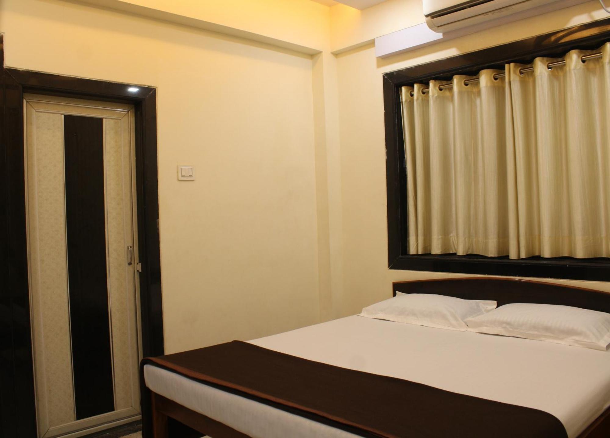 Sukhakarta Holiday Home อลีบาก ภายนอก รูปภาพ