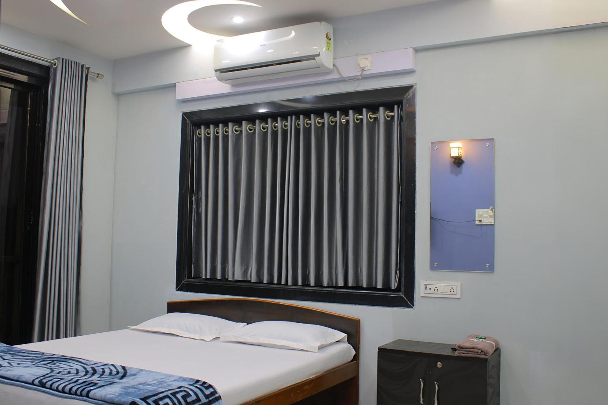 Sukhakarta Holiday Home อลีบาก ภายนอก รูปภาพ