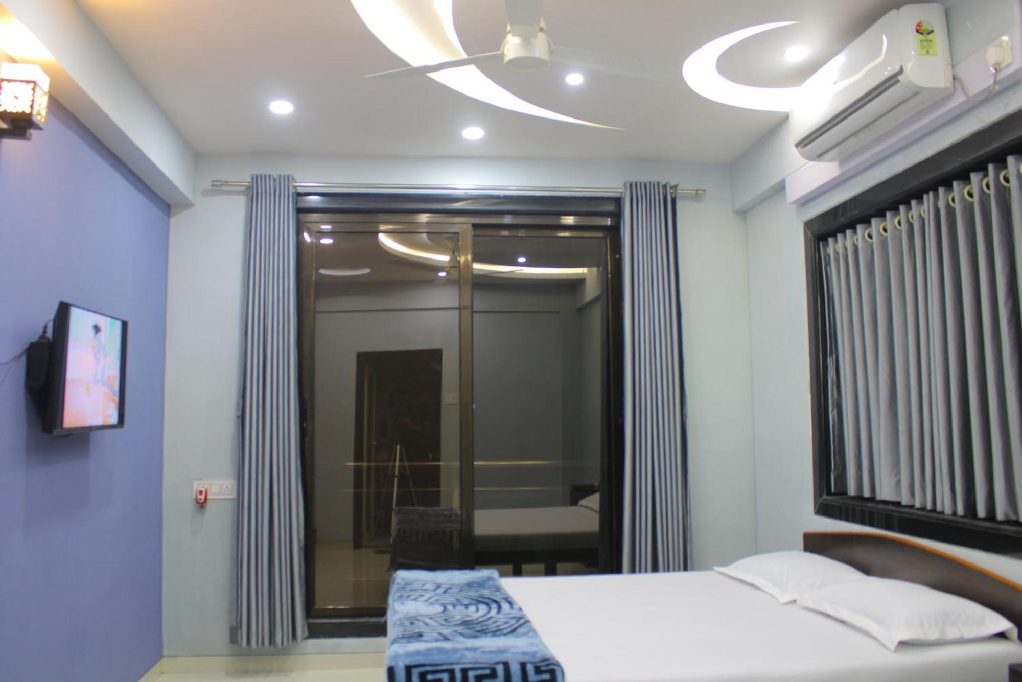 Sukhakarta Holiday Home อลีบาก ภายนอก รูปภาพ