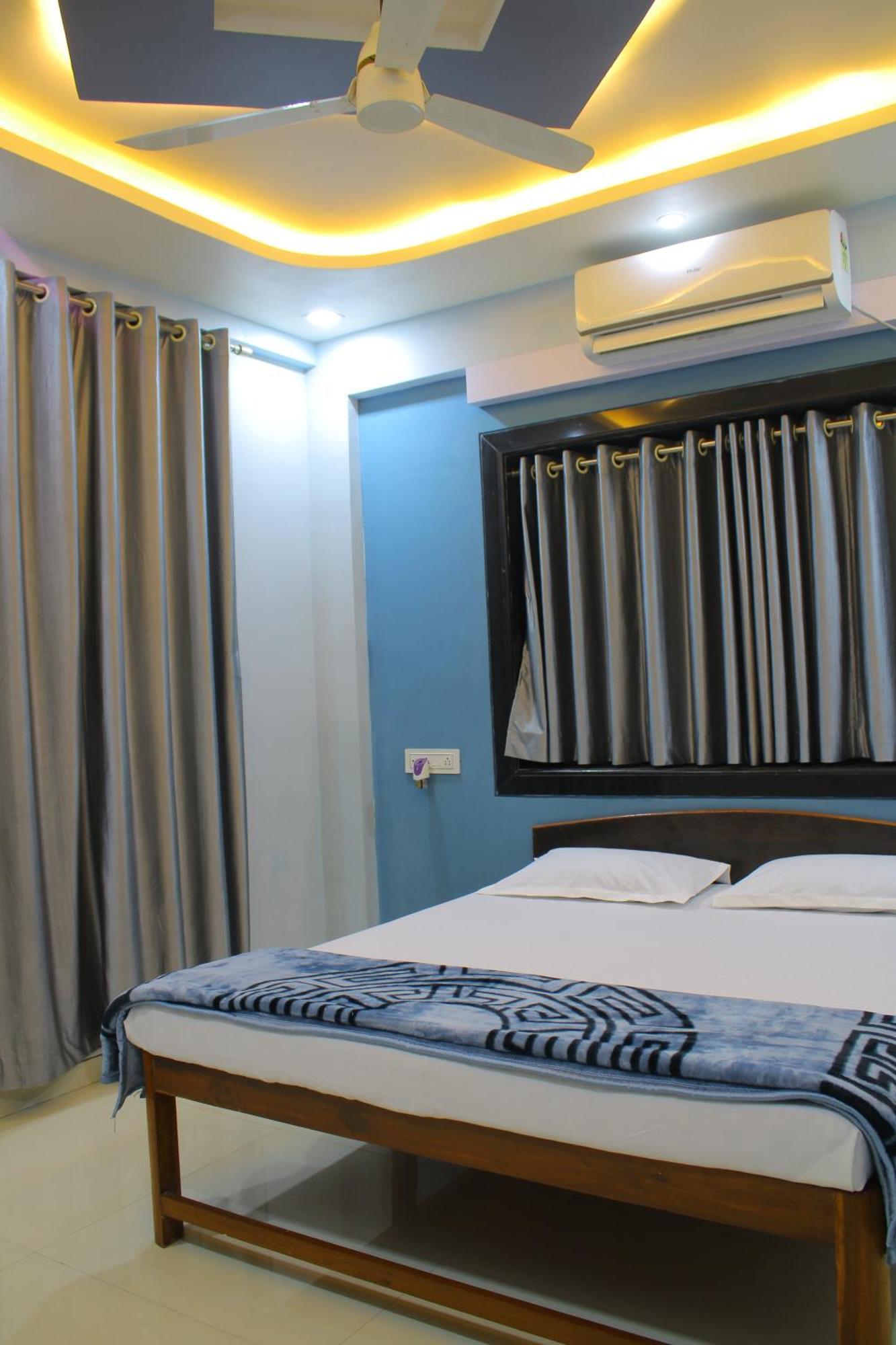 Sukhakarta Holiday Home อลีบาก ภายนอก รูปภาพ